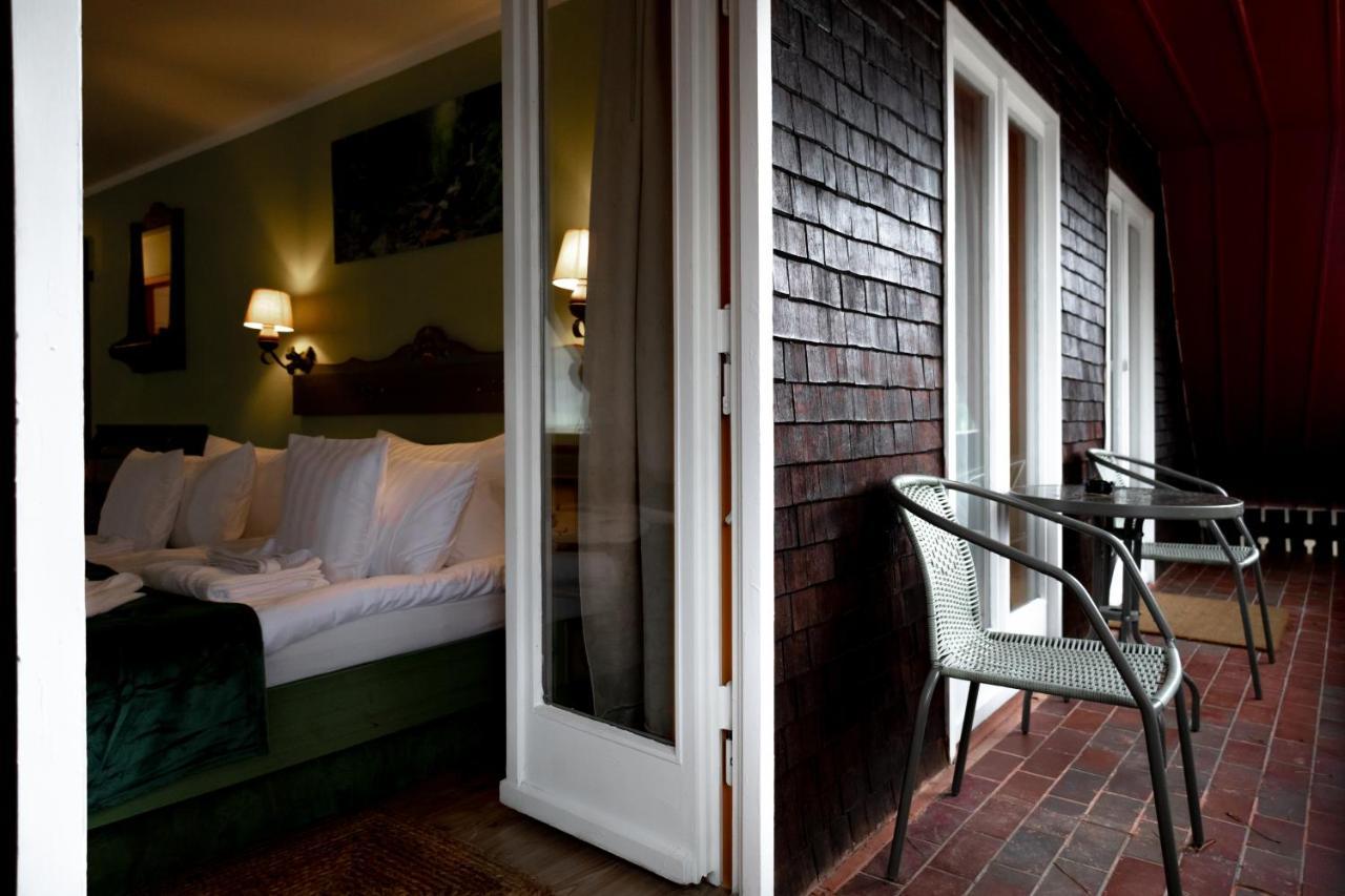 Hotel Zum See, *