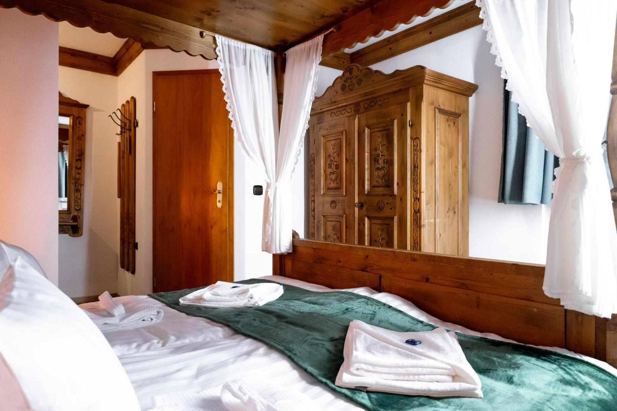 Zum See, Hotel *