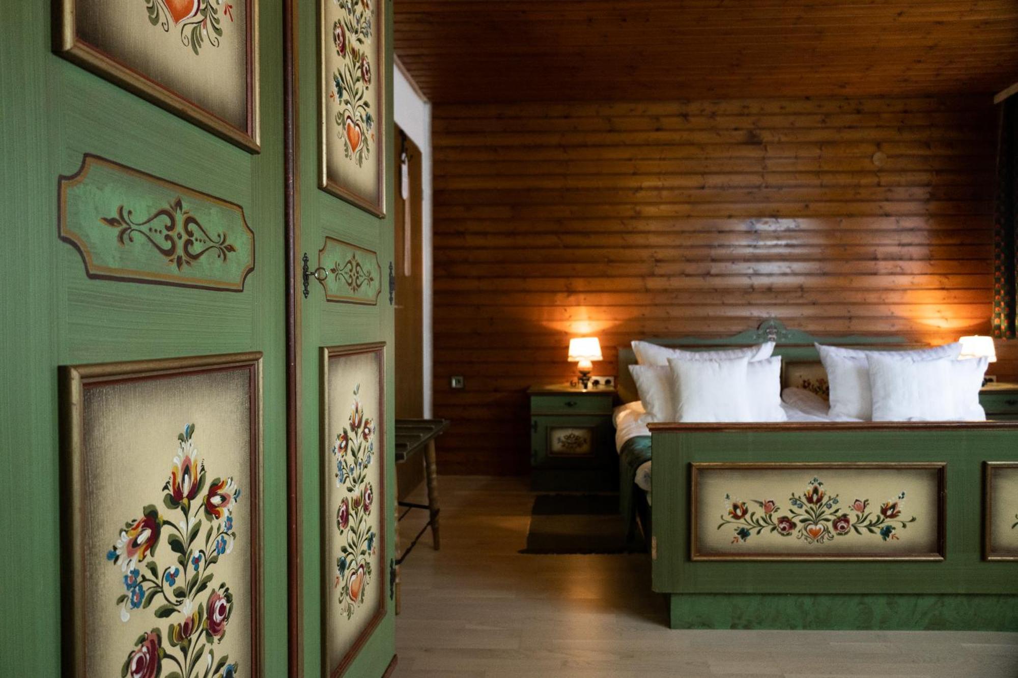 Hotel Zum See, *